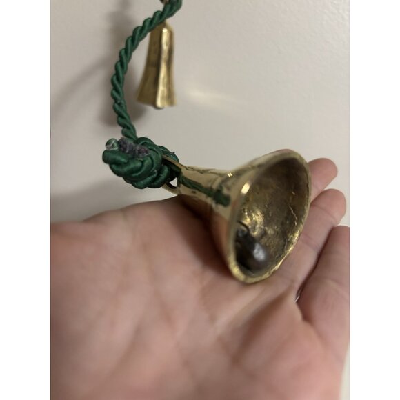 Vtg Graduated 4 Gold  Brass Bells Green Braided Rope Door Hanger Holiday - Picture 8 of 14